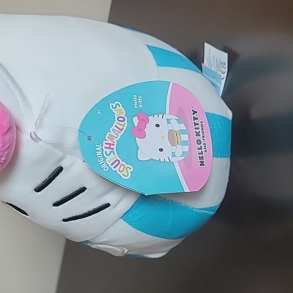 Hello Kitty Squishmallow - Picture 2 of 3